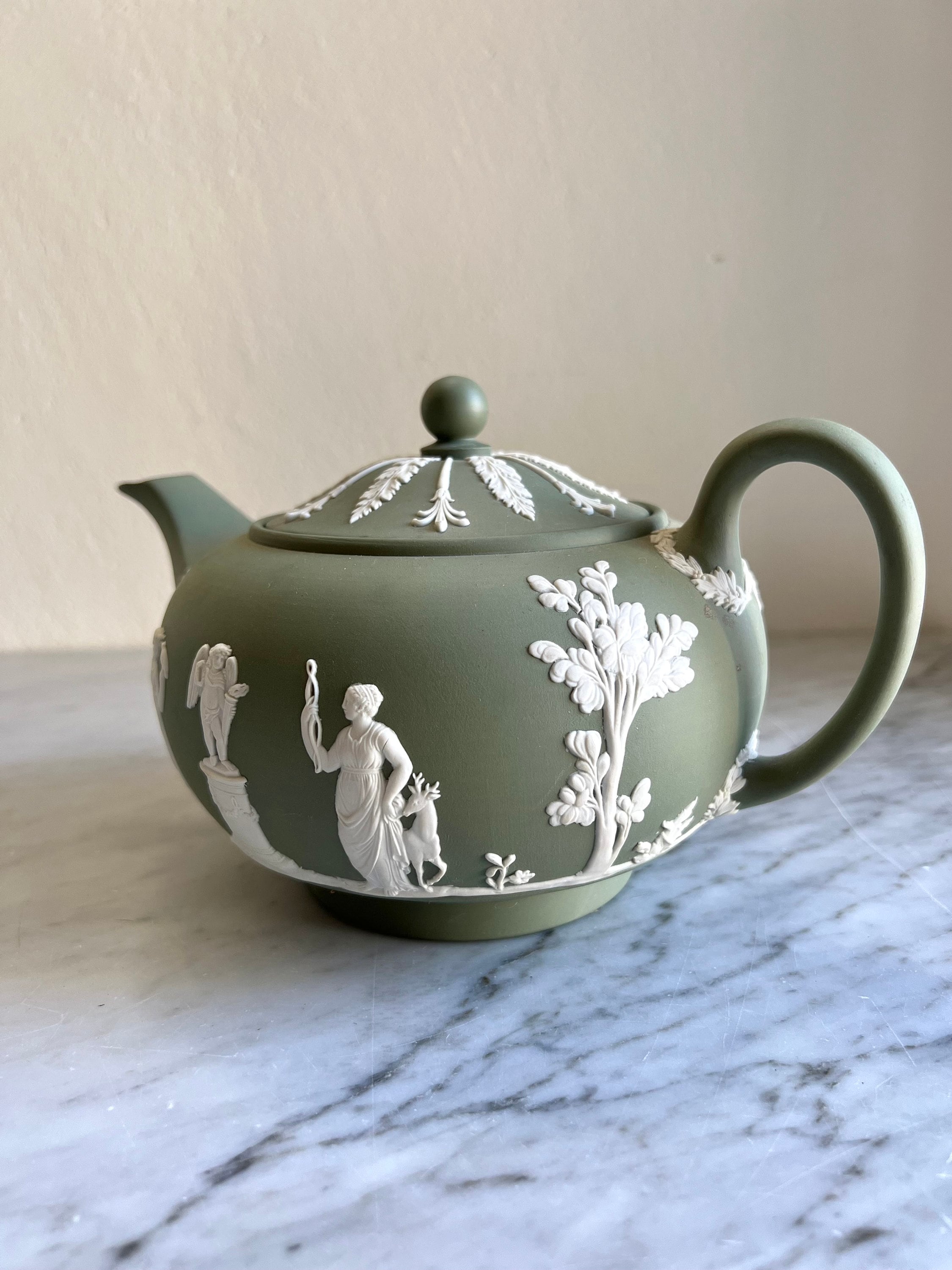 アンティーク雑貨  JASPER WARE TEAPOTS Vintage Wedgwood Jasperware Teapot: Sage Green English Tea Ware