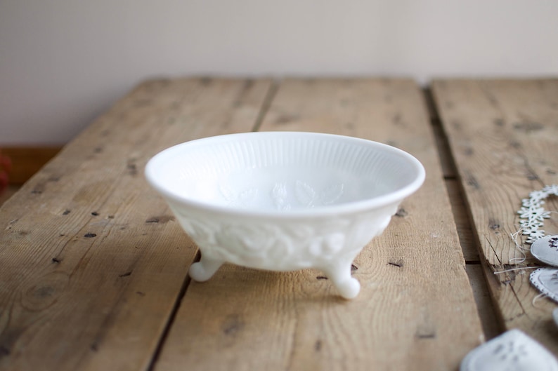 White Indoor Planter Housewarming Gift Vintage Milkglass Rose Bowl Imperial Glass USA Mother/'s Day Gift Collectible Vintage Glass