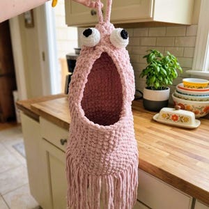Large Crochet Yip Yip Hanger, Kitchen Bag Storage, Sesame Street Alien, Retro Muppet Martian, Funny 90s Nostalgia