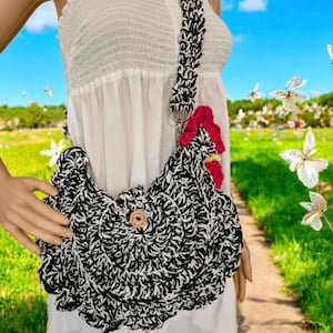 Crochet Chicken Crossbody Bag: Farmhouse Hen Purse, Handmade Cotton Yarn
