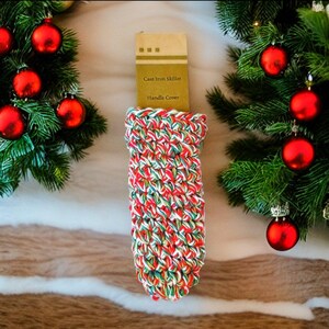 Crochet Cast Iron Handle Cover: Festive Christmas Kitchen Accessory