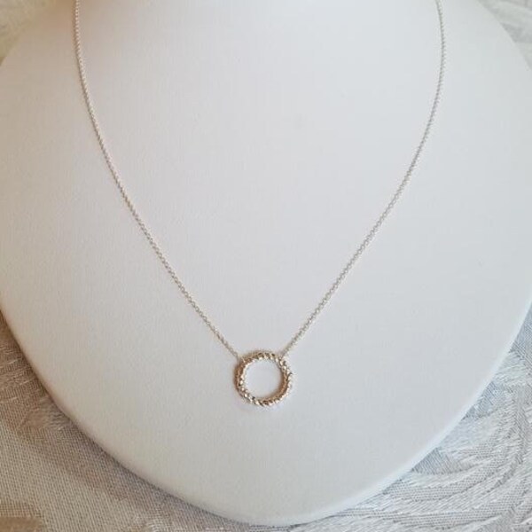 Beautiful 18" Open Circle Necklace in Solid Sterling Silver with Spring Ring Clasp!