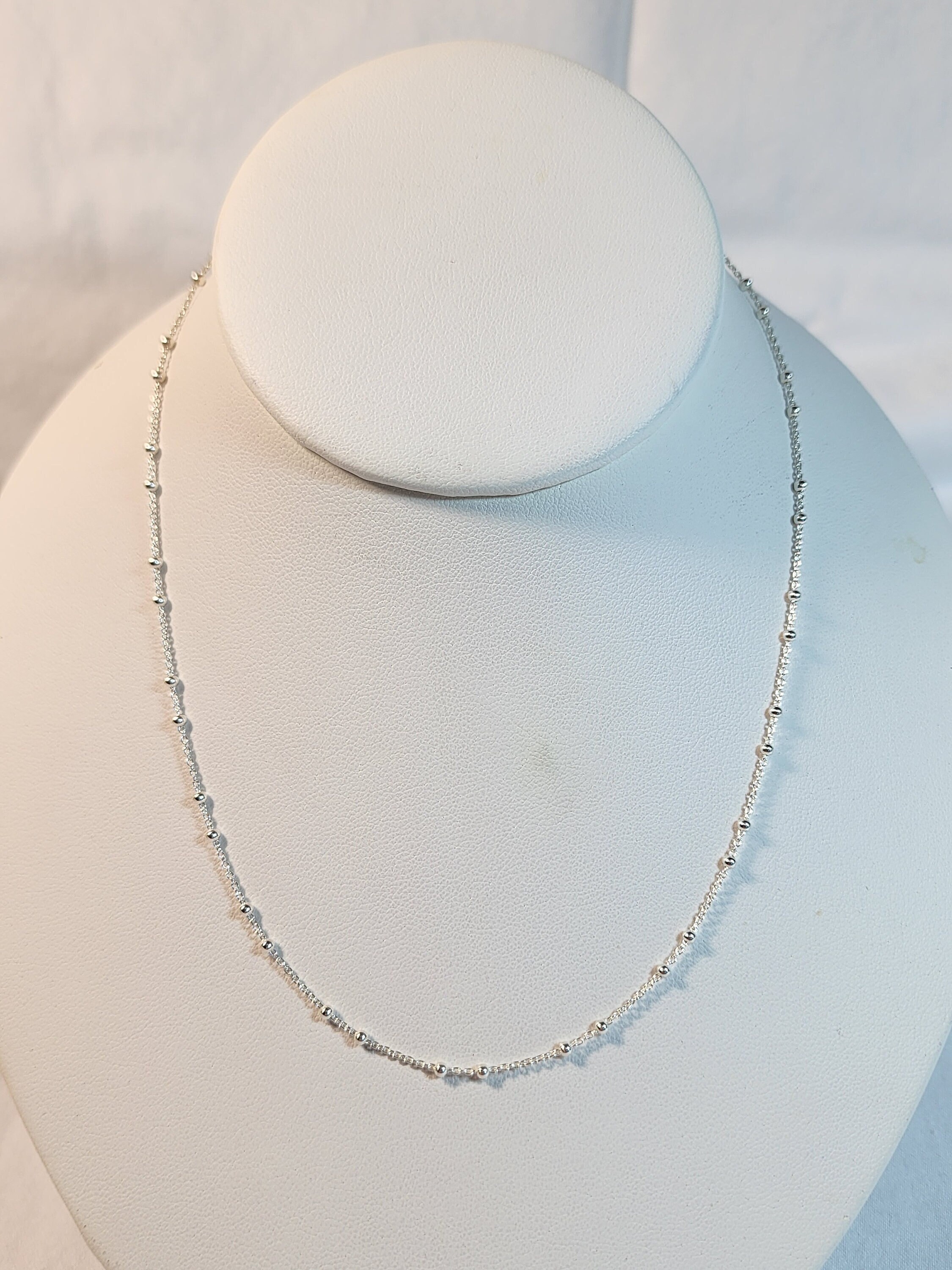 VVV☆STAR PENDANT BEADS CHAIN SURGICAL NECKLACE MUSINSA | VVV Star Pendant Bead Chain Surgical Necklace