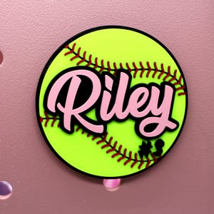 Custom Softball Bogg Taschenanhänger - 4-Zoll-personalisierter Softball Taschenanhänger mit Name und Nummer (oder nur Name), Bogg Bag Taschenanhänger