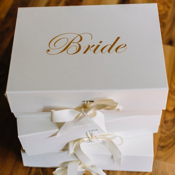 Custom Bride Gift Box: Personalized Engagement Keepsake