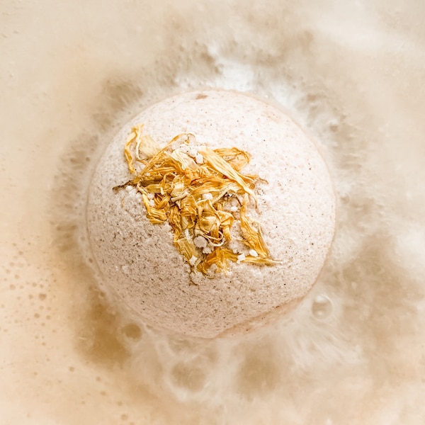 Tobacco Flower Bath Bomb / Natural Bath Bombs / Self Care Gifts / Customizable Gifts / Gift For Him, Her, Friends / Bath Gifts