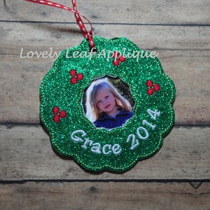 DIGITAL ITEM: Wreath Picture Frame Ornament In the Hoop Applique Design 4x4 hoop imagem 1