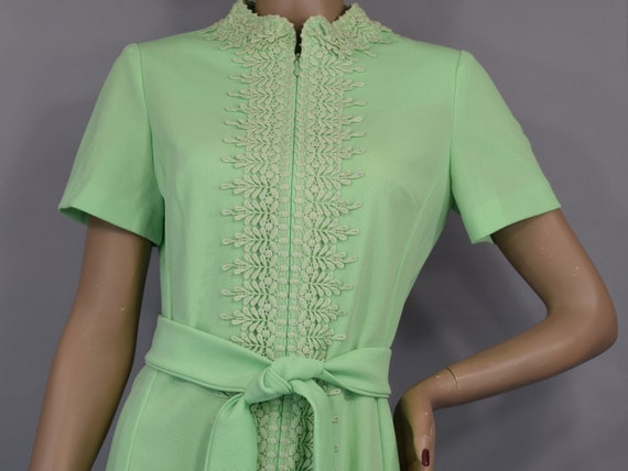 Pistachio Green Vintage 70s Dress Shift or Belted… - image 5