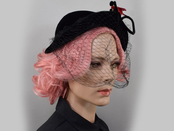 Whimsical Flying Birds Vintage 40s Cloche Black V… - image 2