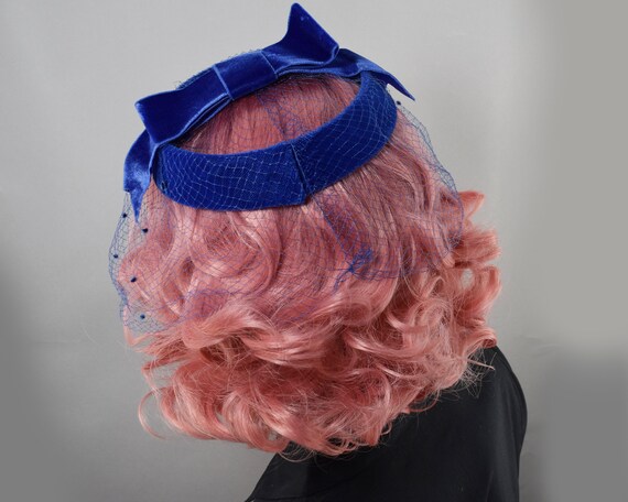 Royal Blue Velvet Vintage 50s Ringlet Hat with Tu… - image 9