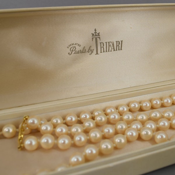 Shiny Cream Vintage 60s Single Strand Simulated Pearl Necklace in Box by Trifari