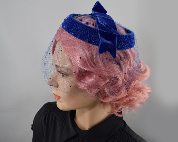 Royal Blue Velvet Vintage 50s Ringlet Hat with Tu… - image 4