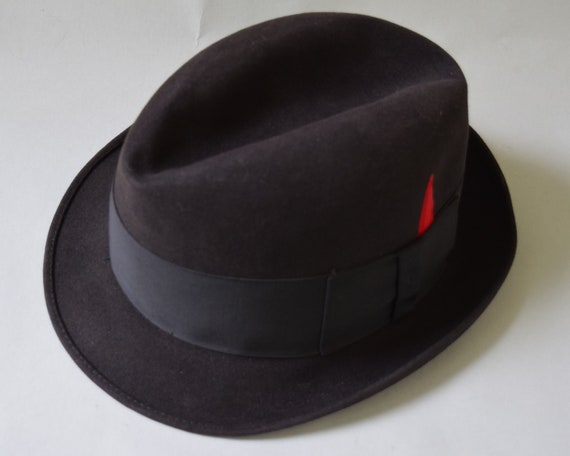narrow brim hat