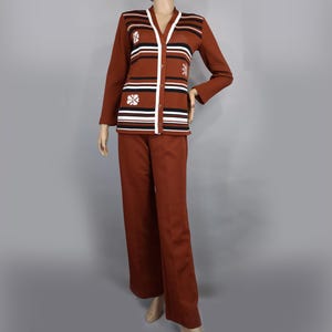 Brown & White Vintage 70s Pantsuit with Cardigan and Pants Knit Set (S/M)