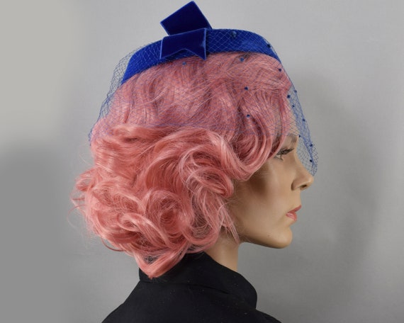 Royal Blue Velvet Vintage 50s Ringlet Hat with Tu… - image 5