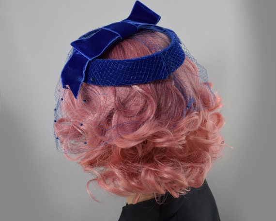 Royal Blue Velvet Vintage 50s Ringlet Hat with Tu… - image 7