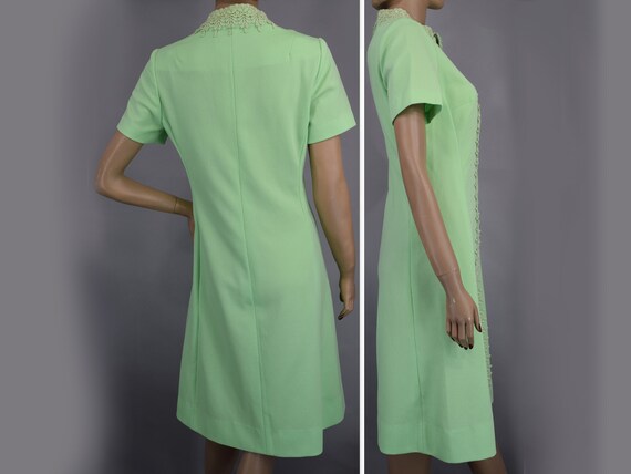 Pistachio Green Vintage 70s Dress Shift or Belted… - image 3