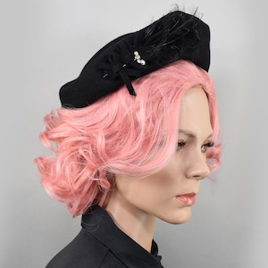 Black Sculpted Vintage 50s Hat with Feather & Bow Accent