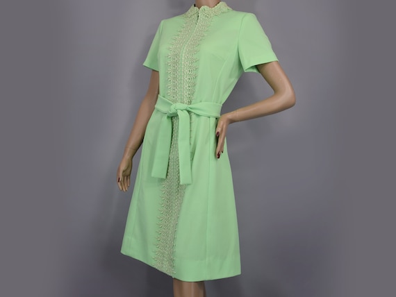 Pistachio Green Vintage 70s Dress Shift or Belted… - image 1