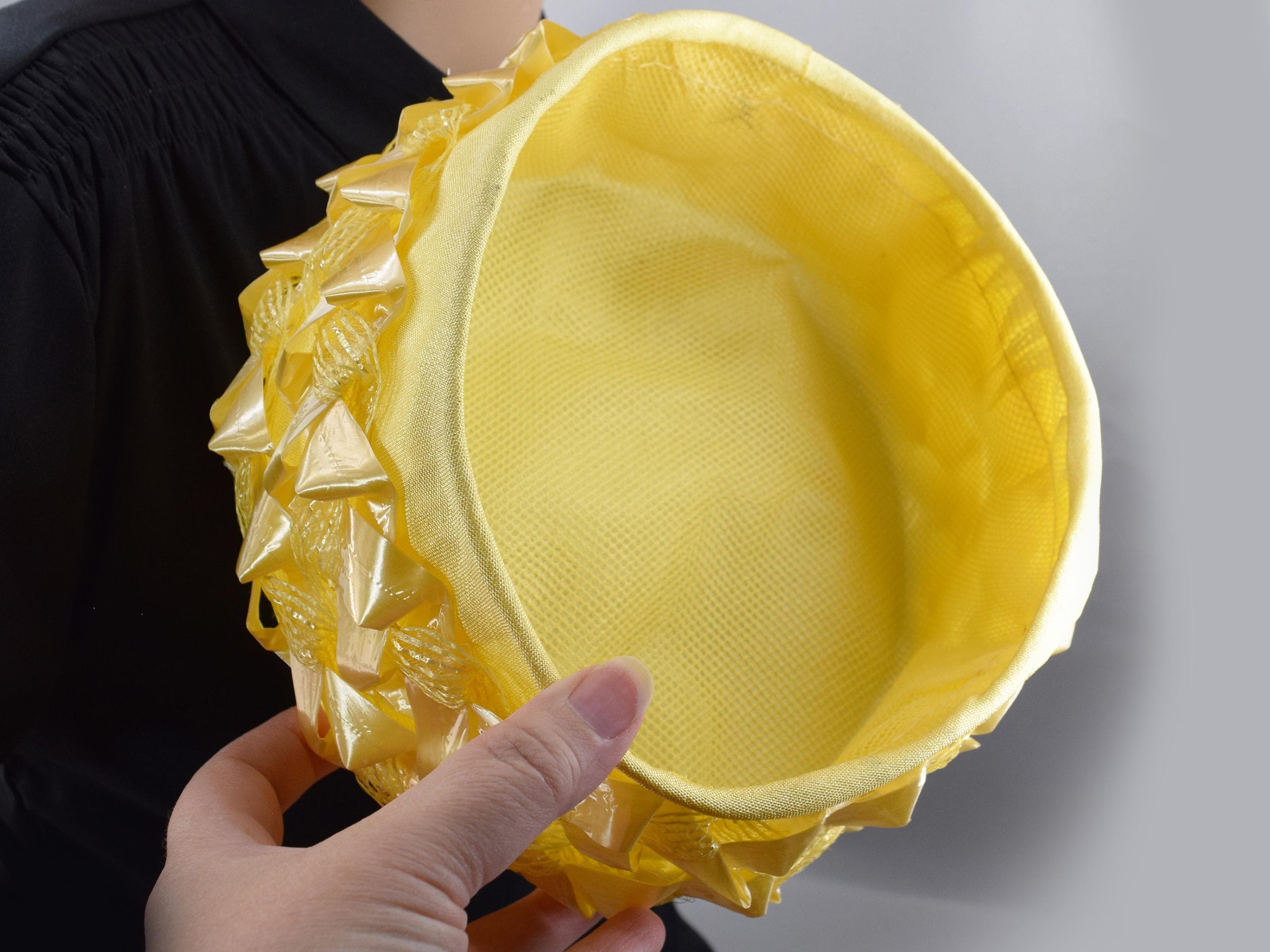 Yellow Vintage 60s Pillbox Hat Woven Straw Lightweight  display picture 3