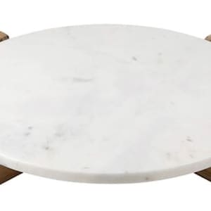 Pu&ograve; includere: Vassoio rotondo da portata in marmo bianco con quattro gambe in legno.