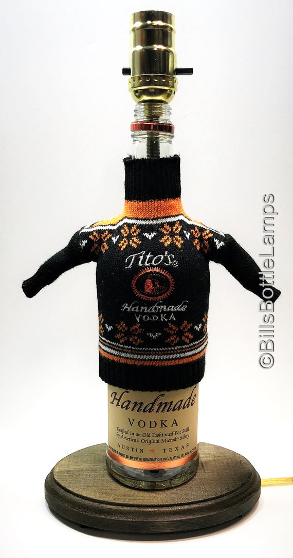 TITO/'S VODKA Large 1.75L Liquor Bottle TABLE LAMP Light /& Wood Base Bar Lounge