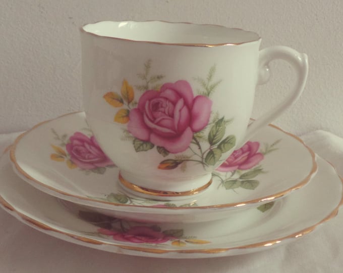 Very Pretty Vintage Clare Floral English Bone China Tea Set trio, afternoon tea, vintage tea set