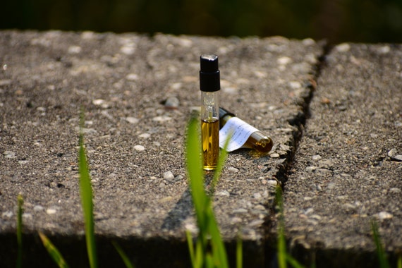 SAMARA Botanical Perfume SAMPLE the Unfurling of Spring - Etsy
