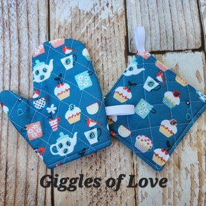 Pretend Play Oven Mitt & Pot Holder (Individual or Set) for Toddler/Child - Kitchen Items on Blue