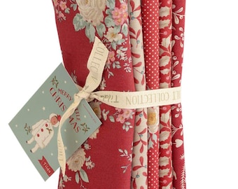 Tilda Merry little Christmas in Red Fat Quarter Set