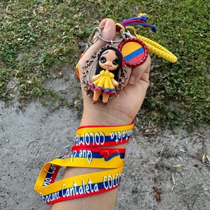 Llavero De Colombia Regalo Bandera Artística Hecha a Mano 3D Muñeca ...