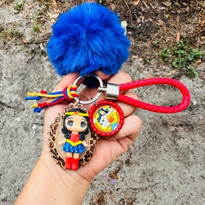 LLavero para mujer /muñeca de mujer /bolso de llavero Ornamento llavero de coche chica