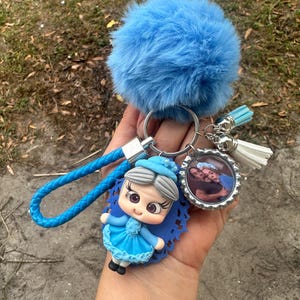 El chavo del ocho , Doña Cleotilde   / Hecho a mano / porcelana / la bruja del 71 keychain / chavo del ocho