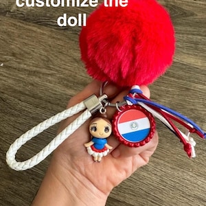 LLavero de la República de Paraguay bandera de país hecho a mano 3D muñeca pompón llavero llavero llavero encanto azul llavero bolso encanto