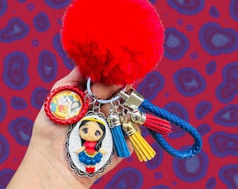 LLavero de mujer /muñeca de mujer /bolso de llavero Ornamento llavero de coche chica /