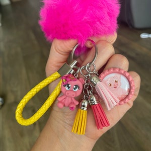 Piggy Pig Keychain 3D Pig Keychain - Cute Pompom Keychains - Faux Leather Pom Pom Animal Charm - For Backpacks Bags and Keys - Fuchsia Pink