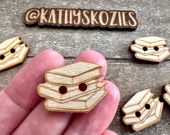 Book Stack Buttons /Birch wood/ laser cut and engraved / 4, 10 or 25 buttons / Crochet, Knitting, Sewing