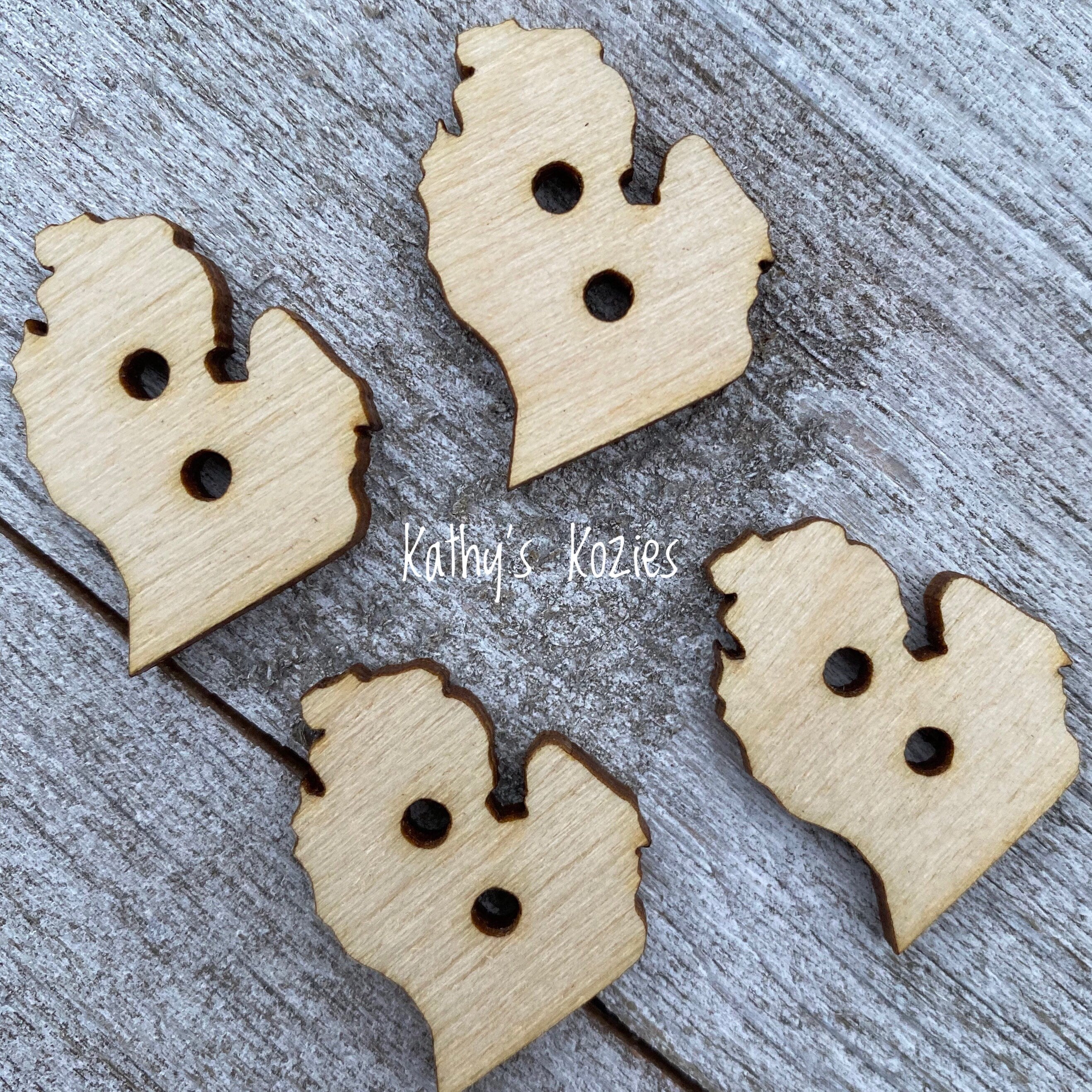 Michigan and UP Engraved Wood Buttons 1 inch (25 mm), Upper Peninsula  buttons