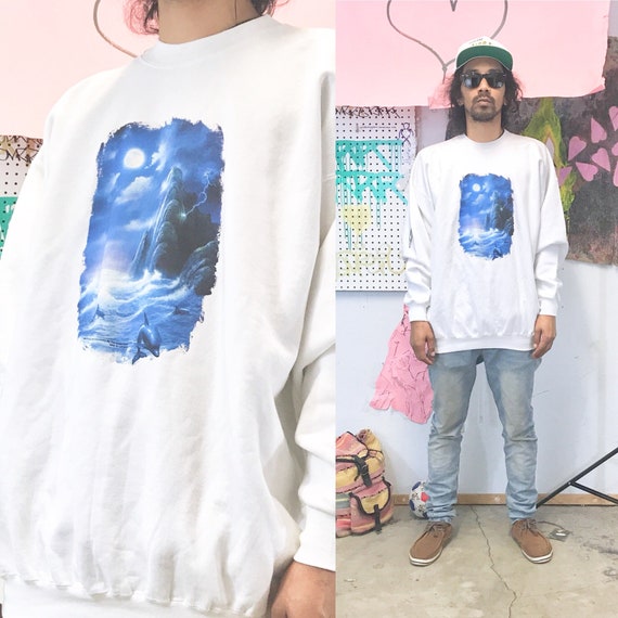 Vintage white sweatshirt oversized size xl animals ocean moonlight