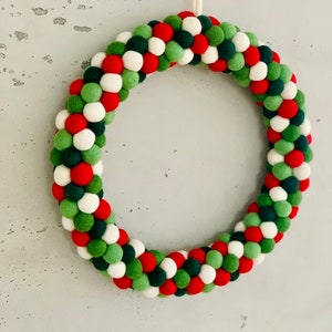 Großer Türkranz-Weihnachtskranz-Adventskranz- Tischkranz- Filzkugelkranz- Kranz