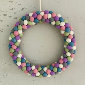 Großer Desing Türkranz Pastell-Ostern-Frühling- Tischkranz- Filzkugelkranz- Kranz - Dänisch- Wunderschön- Wollfilz- Filzkugeln