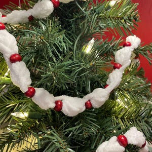 Popcorn and Cranberry Garland