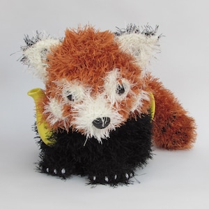 Red Panda Tea Cosy Knitting Pattern