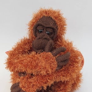 Orangutan Tea Cosy Knitting Pattern