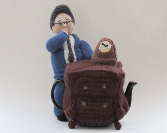 Antique Dealer Tea Cosy Knitting Pattern