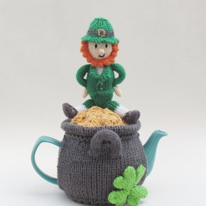 Lucky Leprechaun Tea Cosy Knitting Pattern