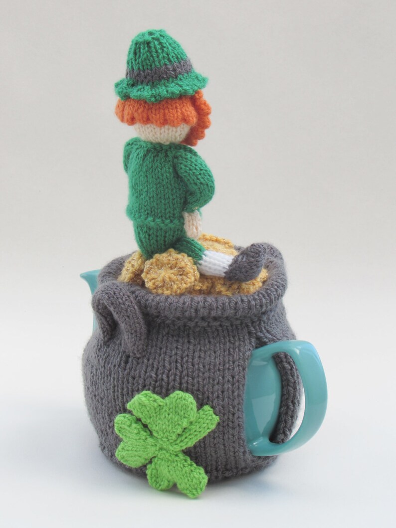 Lucky Leprechaun Tea Cosy Knitting Pattern image 8