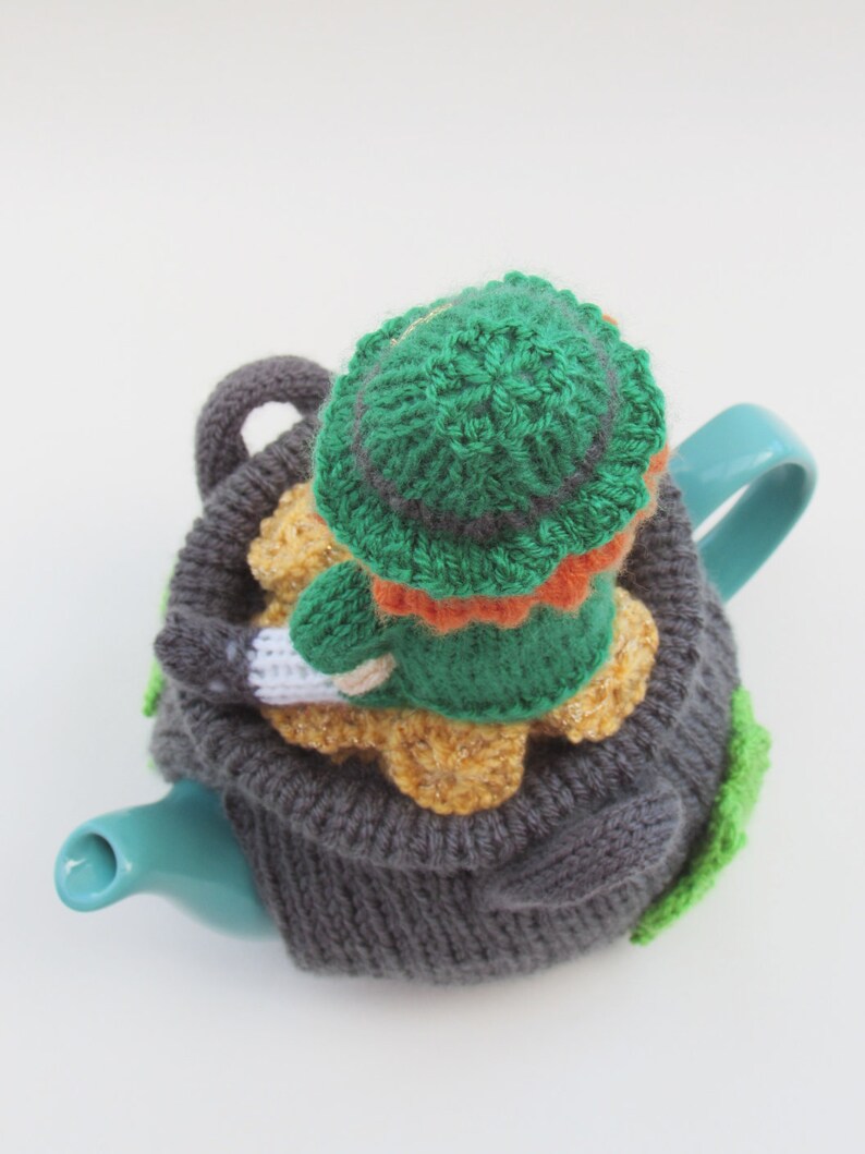 Lucky Leprechaun Tea Cosy Knitting Pattern image 7