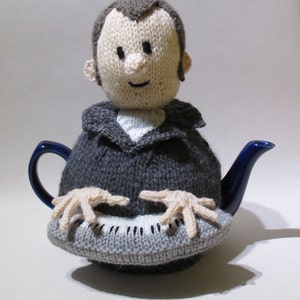 Music Man Tea Cosy Knitting Pattern