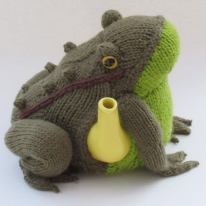 Frog Tea Cosy Knitting Pattern image 2